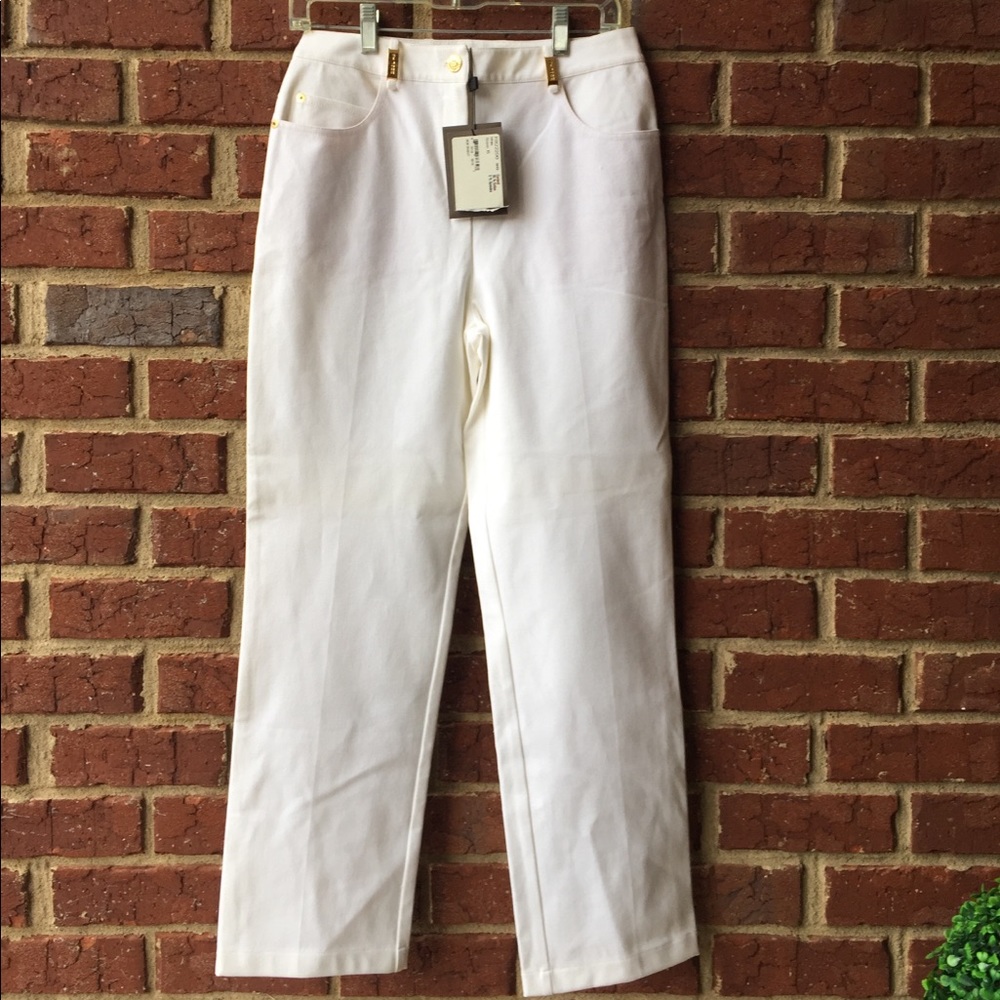 (545). St. John Sport pants.  Size 6